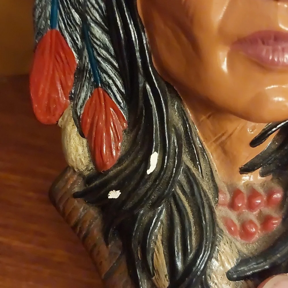 Set of 2 Vintage Indian Head Ceramic Busts - Picture 5 of 9